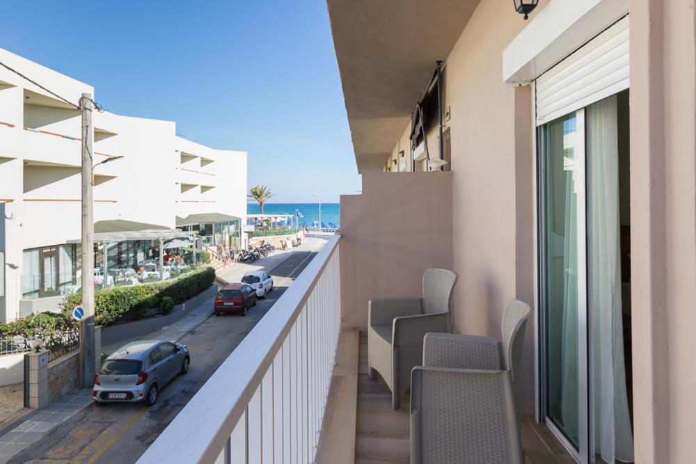 העיירה רתימנו Theo Apartments מראה חיצוני תמונה