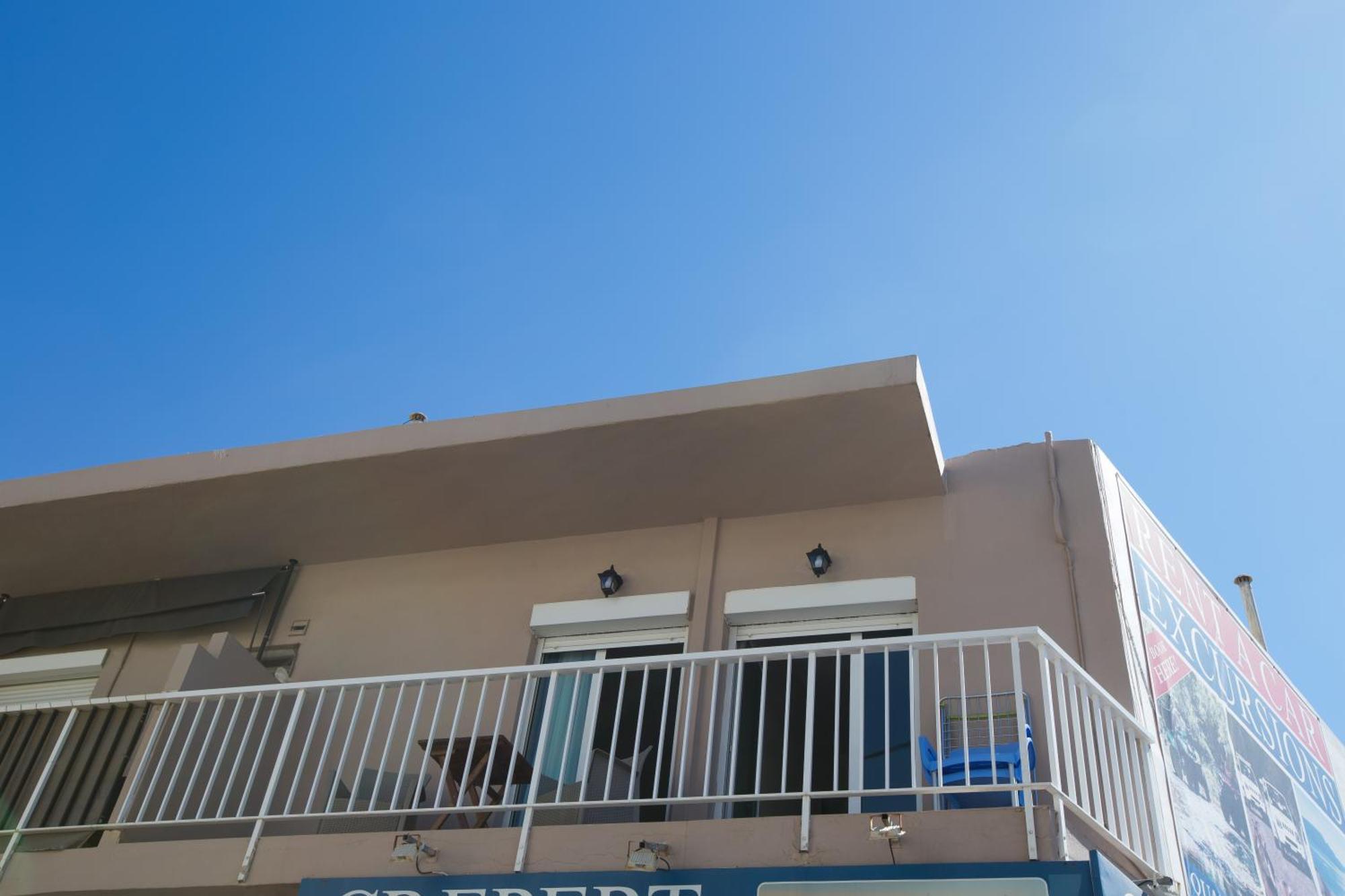 העיירה רתימנו Theo Apartments מראה חיצוני תמונה