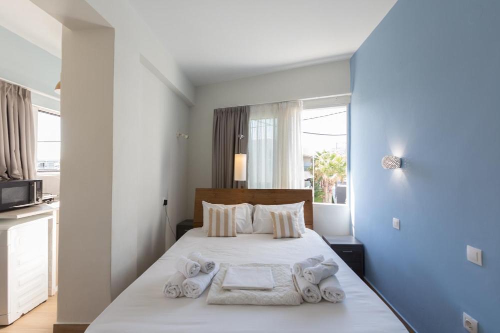 העיירה רתימנו Theo Apartments מראה חיצוני תמונה