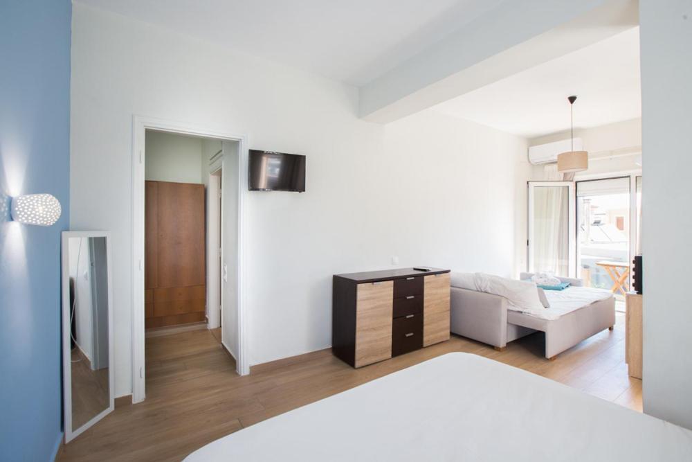 העיירה רתימנו Theo Apartments מראה חיצוני תמונה