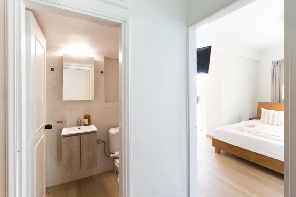 העיירה רתימנו Theo Apartments מראה חיצוני תמונה