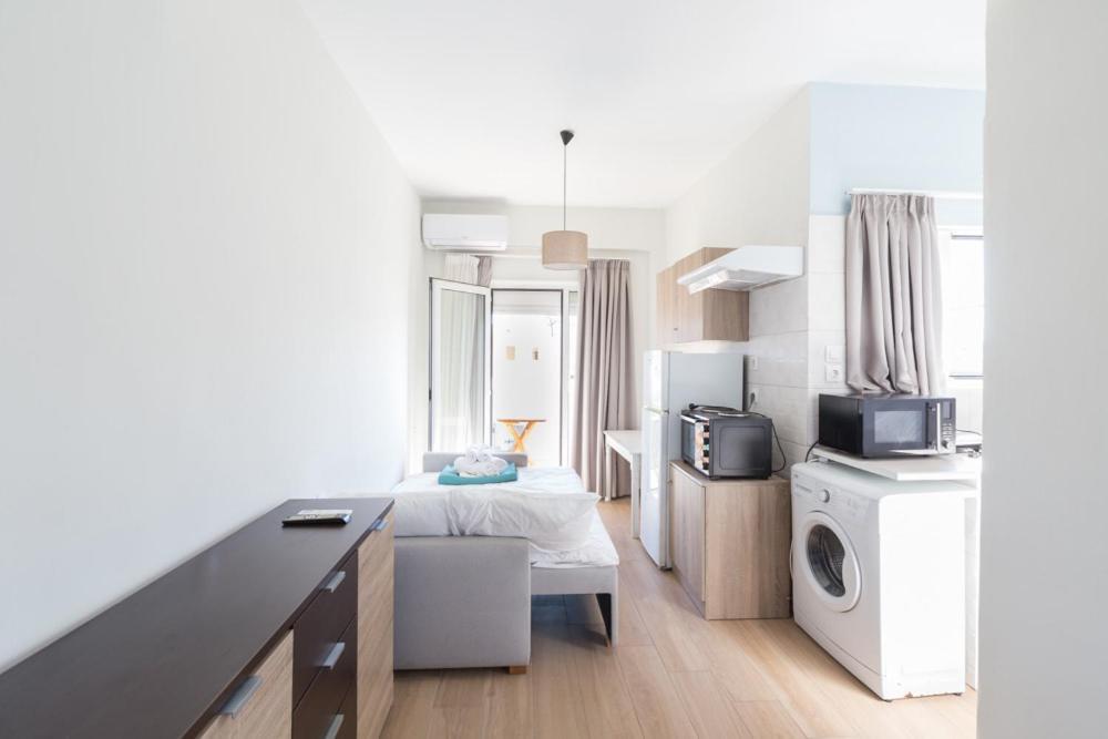 העיירה רתימנו Theo Apartments מראה חיצוני תמונה